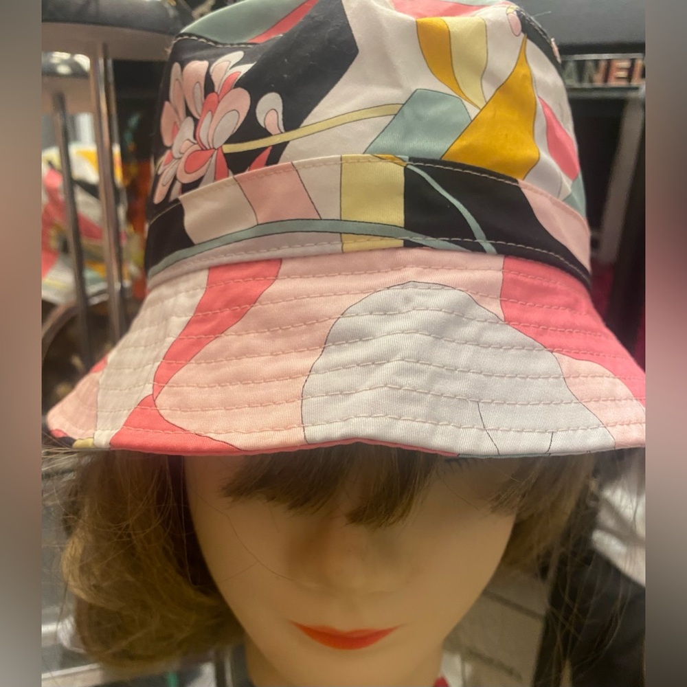 Nwot Pucci Stylish Pink Multi-Color Printed Bucket Hat - Women